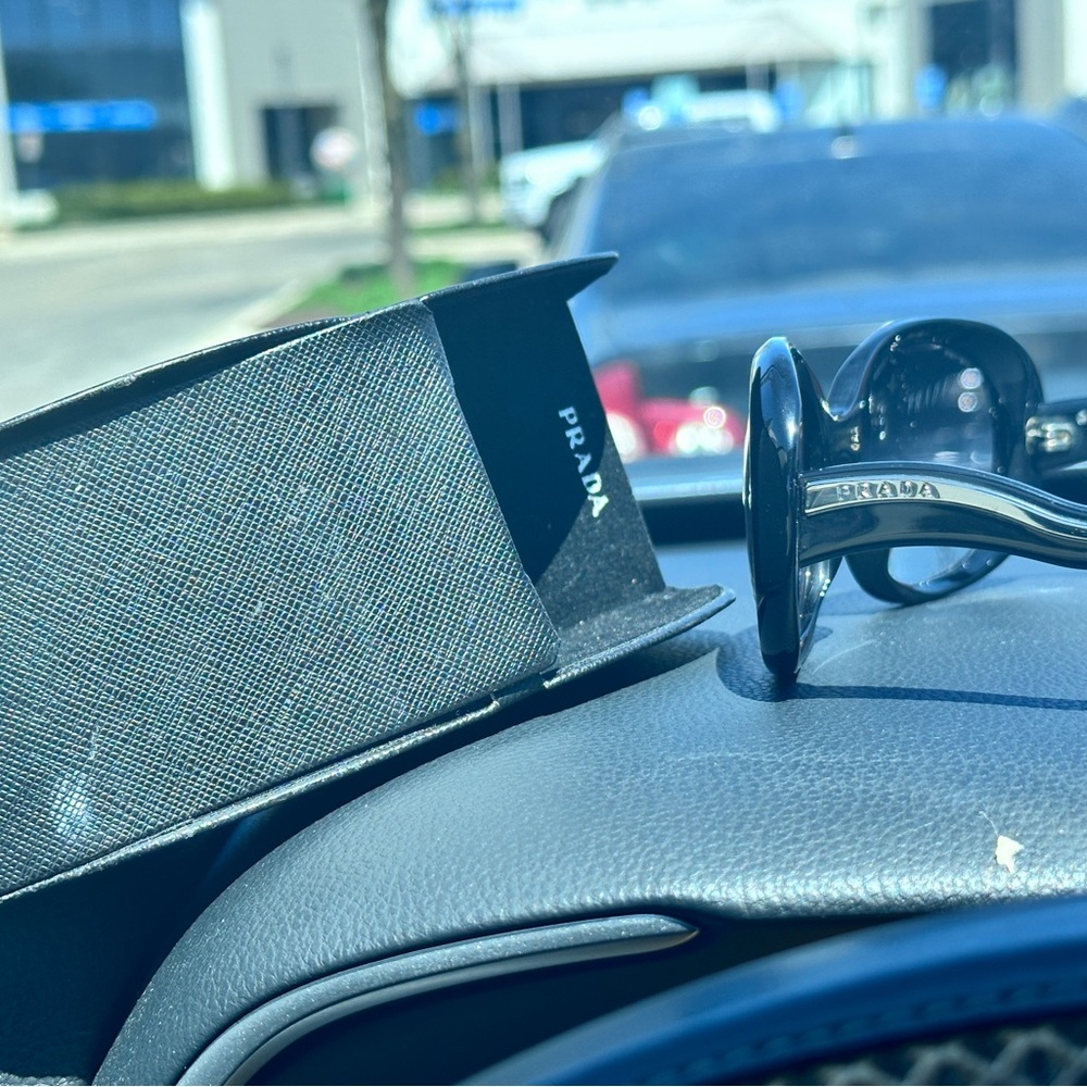 Original PRADA sunglasses - Picture 3 of 5